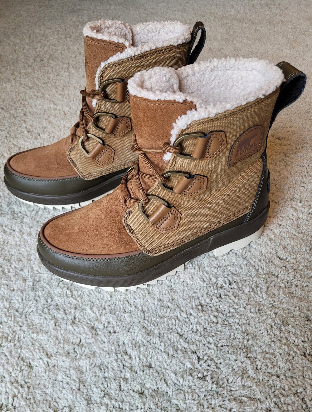 Sorel Women's Brown Sherpa-Lined Snow Boots Waterproof Looks Great Pretty Inside